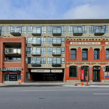 Gorgeous Old Town Condo With Patio And Parking! Victoria Buitenkant foto