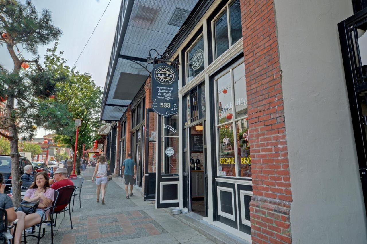 Gorgeous Old Town Condo With Patio And Parking! Victoria Buitenkant foto