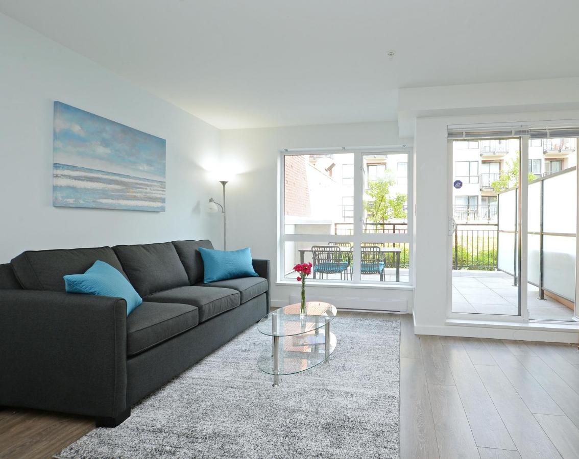 Gorgeous Old Town Condo With Patio And Parking! Victoria Buitenkant foto