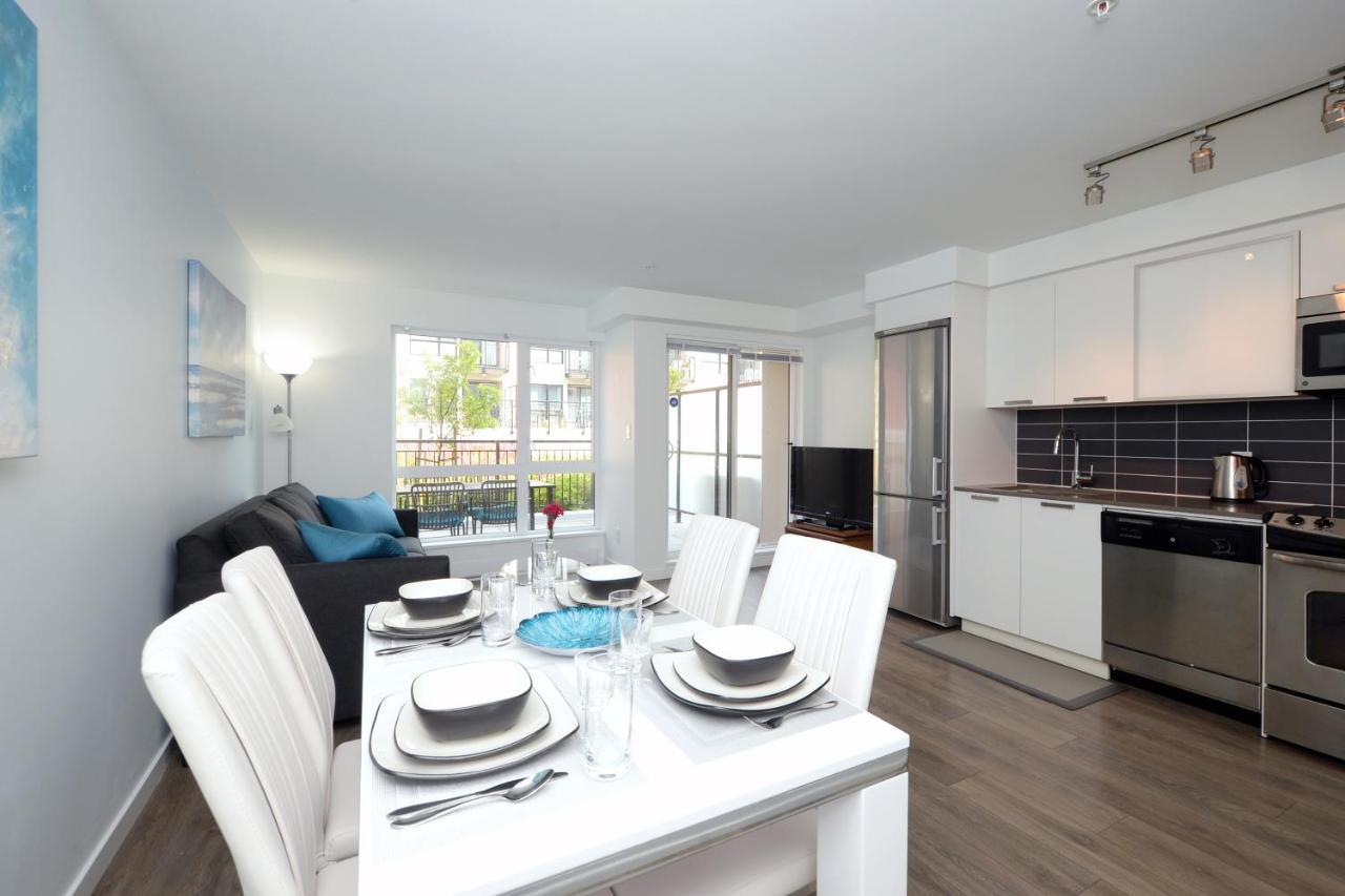 Gorgeous Old Town Condo With Patio And Parking! Victoria Buitenkant foto