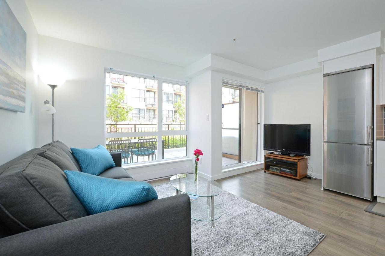 Gorgeous Old Town Condo With Patio And Parking! Victoria Buitenkant foto